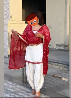 Pooja Bhabhi Meet/cam - puta in Noida Photo 21 of 22