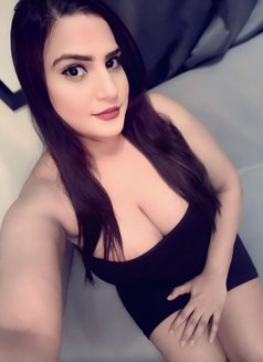 Busty Queen Kajol - puta in Dubai Photo 3 of 4