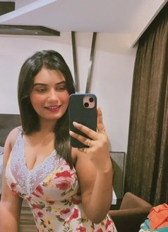 Busty Russian and Top Class Indian - escort in Chennai Photo 1 of 5