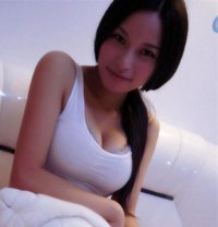Busty woman sexy woman - puta in Kuwait