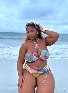 Bustylily - puta in Nairobi Photo 5 of 7