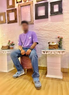 Butch - Male escort in New Delhi Photo 1 of 3