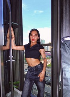 Buttercup69 - Transsexual escort in Bangkok Photo 11 of 12