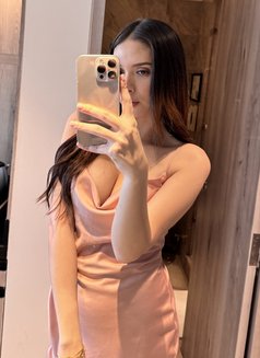 Valena - escort in Hanoi Photo 8 of 18