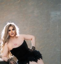 Bya3et lhlib - Transsexual escort in Beirut Photo 28 of 29