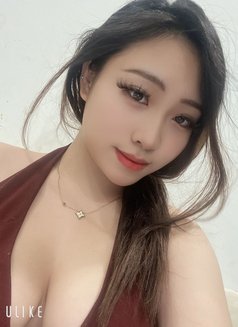 Bymtu - puta in New Delhi Photo 3 of 3