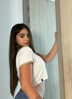 Valeria - puta in Riyadh Photo 1 of 8