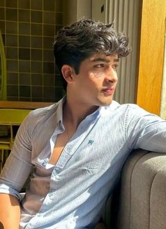 C a Topper - masseur in Candolim, Goa Photo 2 of 9