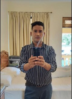 C a Topper - masseur in Candolim, Goa Photo 8 of 9