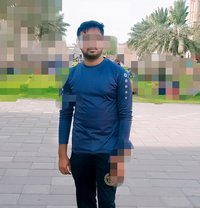 C.A topper - Acompañantes masculino in Dubai