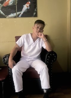 C Jay - masseur in Cebu City Photo 1 of 3