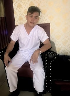 C Jay - masseur in Cebu City Photo 2 of 3