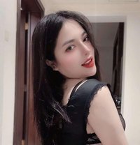 C Limlim - escort in Muscat