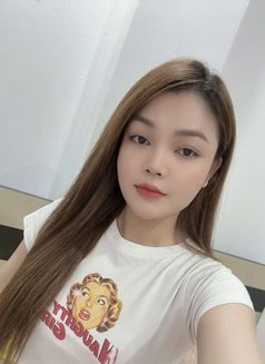 Cà Rốt - puta in Hanoi Photo 2 of 4