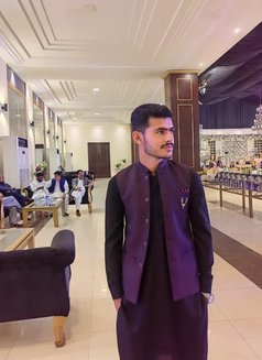 Ca Toper - Male escort in Islamabad Photo 2 of 3
