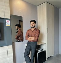 Ca Topper - Male escort in Surat