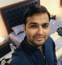 Ca Topper - Male escort in Lahore