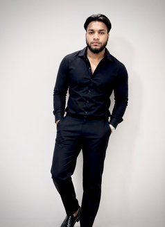 Ca Topper - Male escort in Lahore Photo 1 of 1