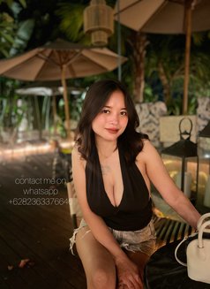 Caca - escort in Bali Photo 6 of 6