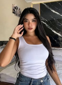 Caca - escort in Bali Photo 3 of 5