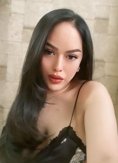 Cacaputri - Transsexual escort in Jakarta Photo 4 of 9