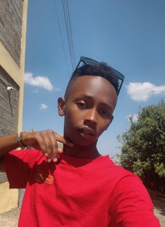 Cacx - Acompañantes masculino in Nairobi Photo 3 of 4