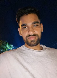 Cadd - Acompañante masculino in New Delhi Photo 1 of 1