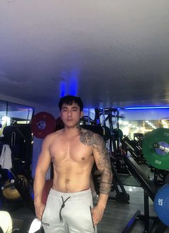 Cain - Acompañantes masculino in Manila Photo 2 of 12