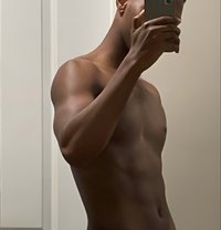 Cainan - Male escort in Malta