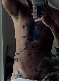 Caio - Acompañantes masculino in Dubai Photo 3 of 5