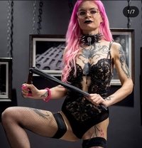 Caitlin Carivaggio - escort in London
