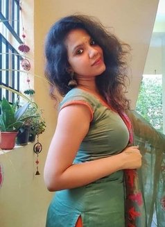 Call Ammu Hot Independent College Girl - puta in Chennai Photo 2 of 2