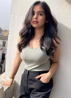 Call Anamika Sharma - puta in Jaipur Photo 1 of 5