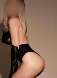 Call Girl Escorts Services Chanakyapuri - escort agency in New Delhi Photo 1 of 1