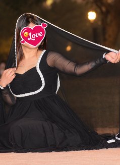 Call Girls in Delhi 5★star Premium Hotel - puta in New Delhi Photo 1 of 3