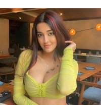Call Girls in Delhi 971121 v I P 3 O48 - escort in New Delhi