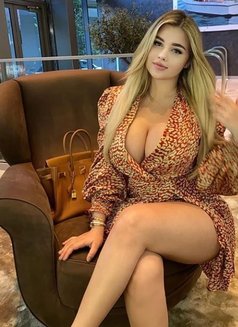 Call Girls in Delhi Shot 2 Ooo Night 6 Ooo - puta in Gurgaon Photo 4 of 5