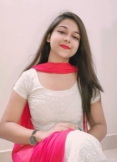 Call Girls in Noida 100% Genuine and Tru - puta in Noida Photo 3 of 3