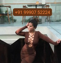 Call Girls in Noida Cash on Delivery - puta in Noida
