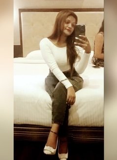 Call Girls Services Independent Escorts - puta in Hyderabad Photo 1 of 4