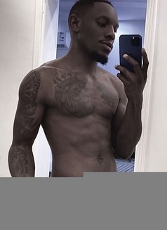 Call Me Daddy - Male escort in Riyadh Photo 3 of 4