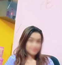 Call Miss Diya to Book Independent Girl - puta in Bangalore Photo 1 of 4