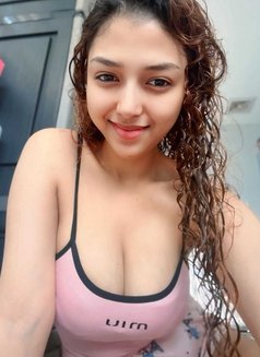 Komal Indian 100%genuine high Class girl - puta in New Delhi Photo 12 of 19