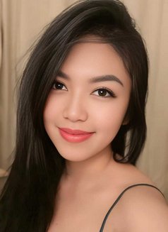 Komal Indian 100%genuine high Class girl - puta in New Delhi Photo 15 of 19