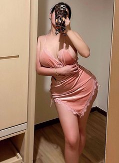 Komal Indian 100%genuine high Class girl - puta in New Delhi Photo 16 of 19