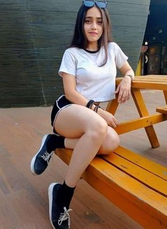 Call Now 77104m65962 I Am Nazia Khan - puta in Chandigarh Photo 1 of 1