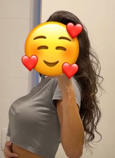 Call Rishika Indian Girls Dubai - puta in Sharjah Photo 2 of 4