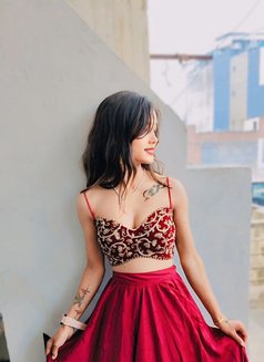 Call & Wathsap 72069m08005 Am Amyra Escort - escort in Chandigarh Photo 2 of 5