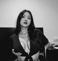 Calla - puta in Tokyo