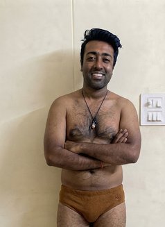 🟢 CALLBOY AVAILABLE ONLINE NOW - Male escort in Hyderabad Photo 2 of 2